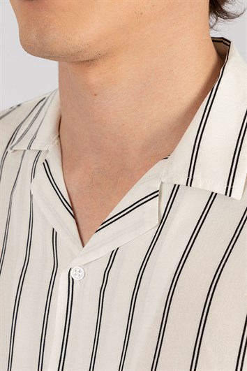 Slim Fit Apaş Yaka Uzun Kol Çizgili Viskon Gömlek