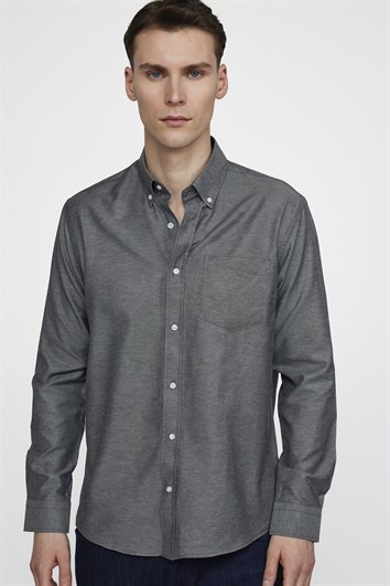 Klasik Fit Uzun Kol Düz Yaka Düğmeli Cepli Erkek Gömlek